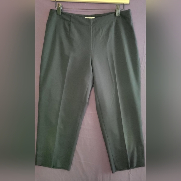 Liz Claiborne Michaela Black Ankle Pants. Size 10 - Picture 1 of 7
